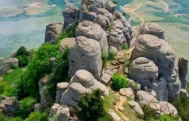 ДОЛИНА ПРИВИДЕНИЙ