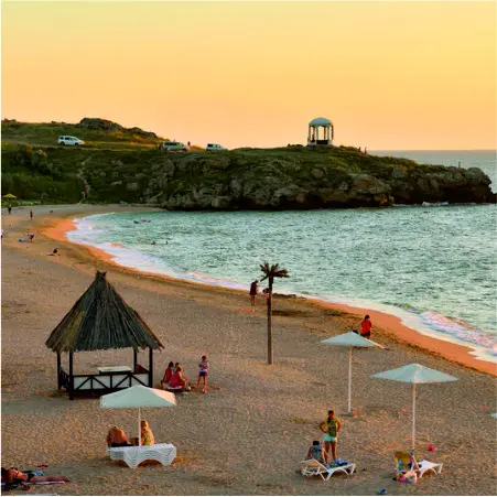 Щелкино: как город-призрак стал популярным курортом