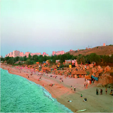 Щелкино: как город-призрак стал популярным курортом