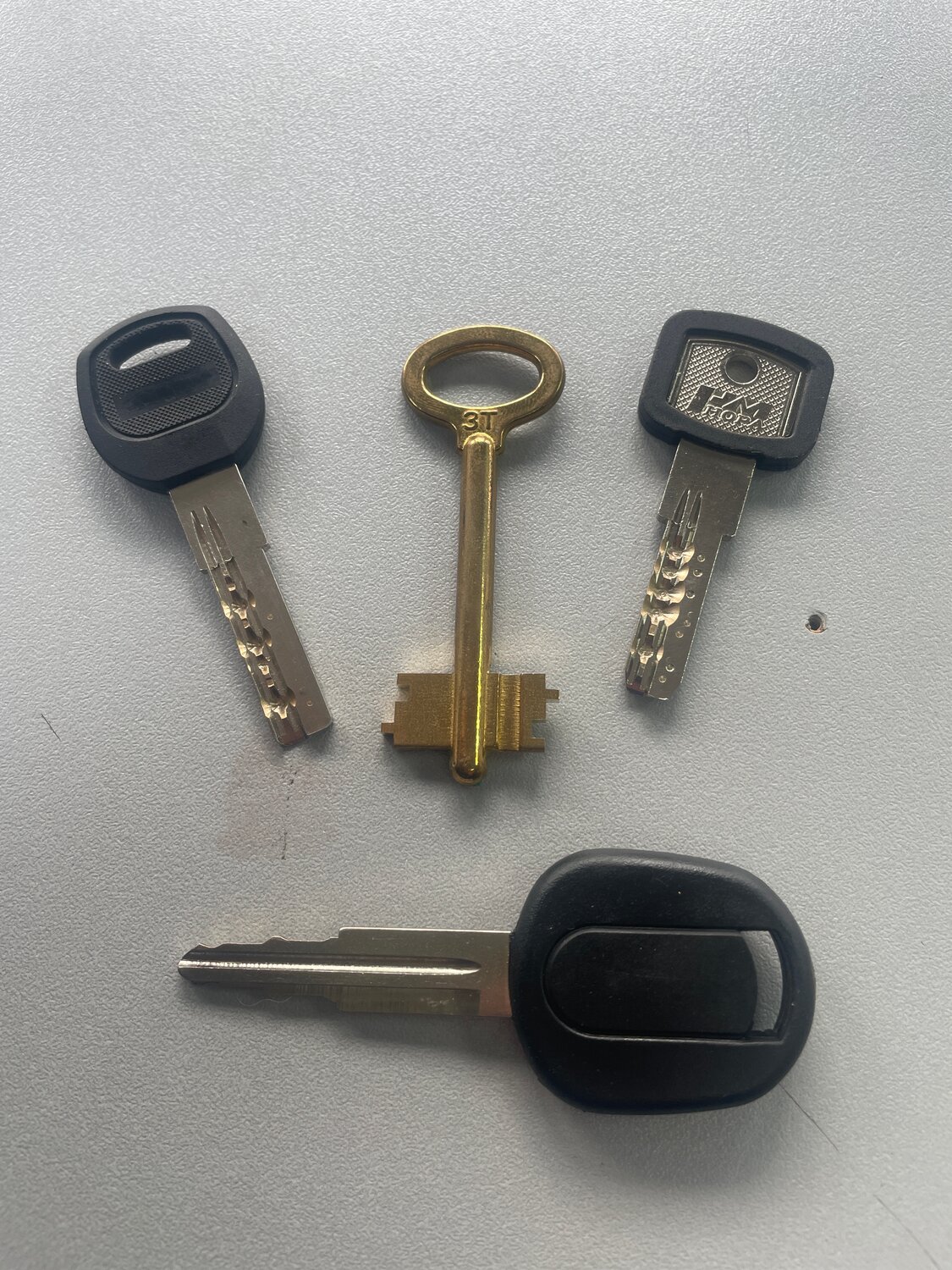 Изготовление ключа по замку