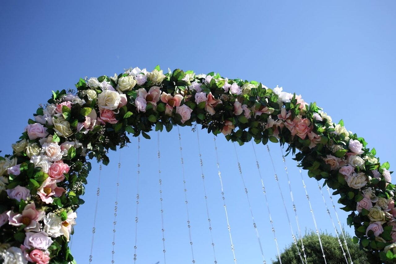 Арка на свадьбу, оформление церемоний выездной регистрации.