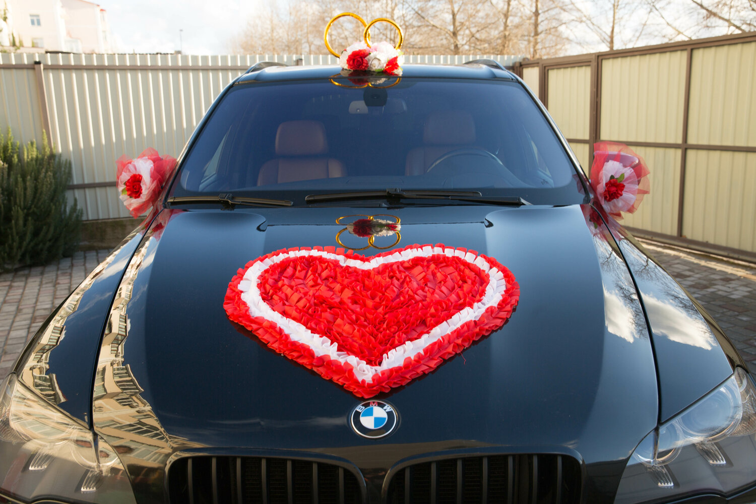 Аренда Украшений на свадебные машины