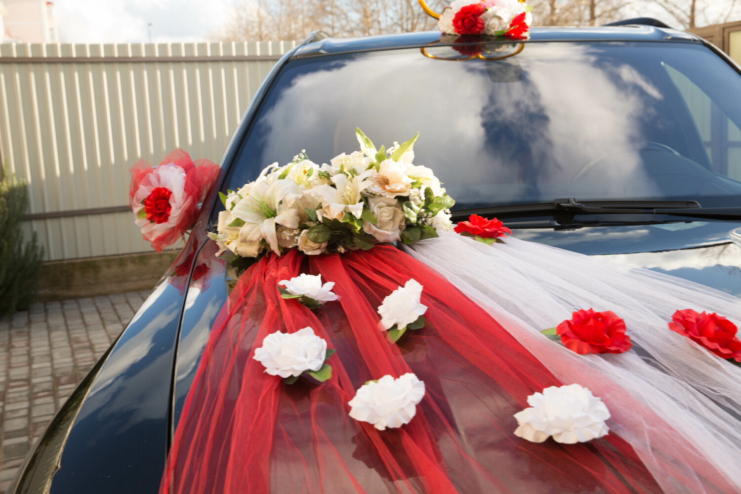 Аренда Украшений на свадебные машины
