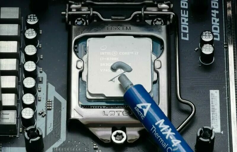 Чистка от пыли замена термопасты системного блока.