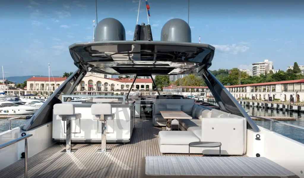 Аренда VIP Яхты Ferretti 920 для морских прогулок в Балаклаве