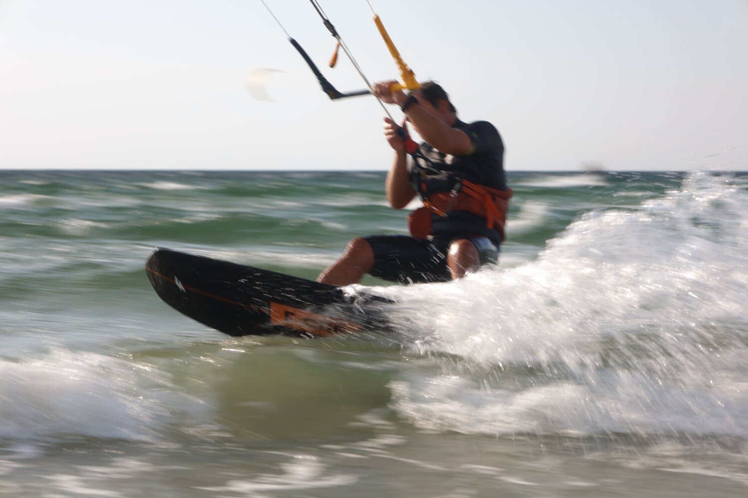 Занятие по кайтсерфингу: индивидуально, абонемент на месяц, 8 занятий