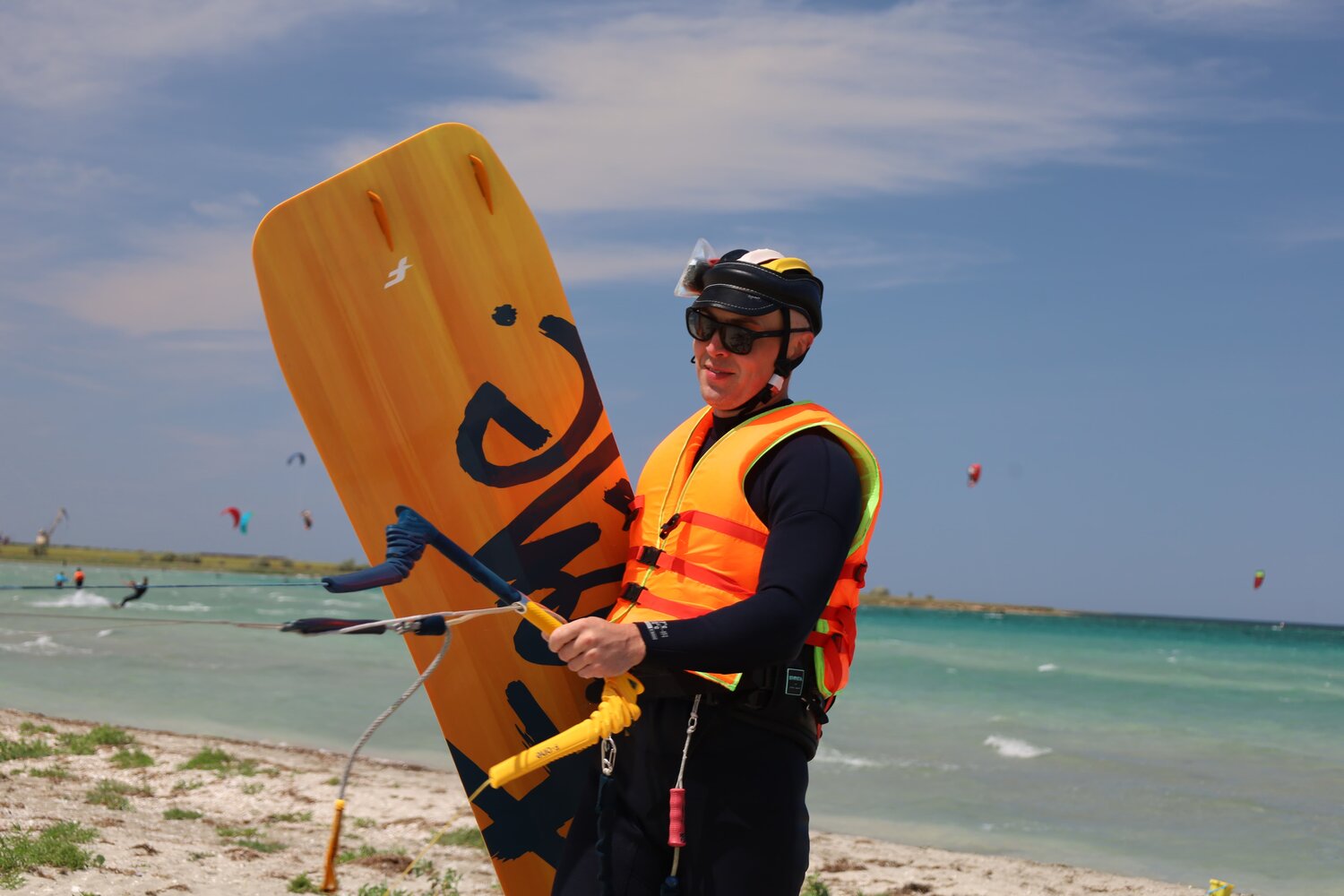 Занятие по кайтсерфингу: индивидуально, абонемент на месяц, 12 занятий