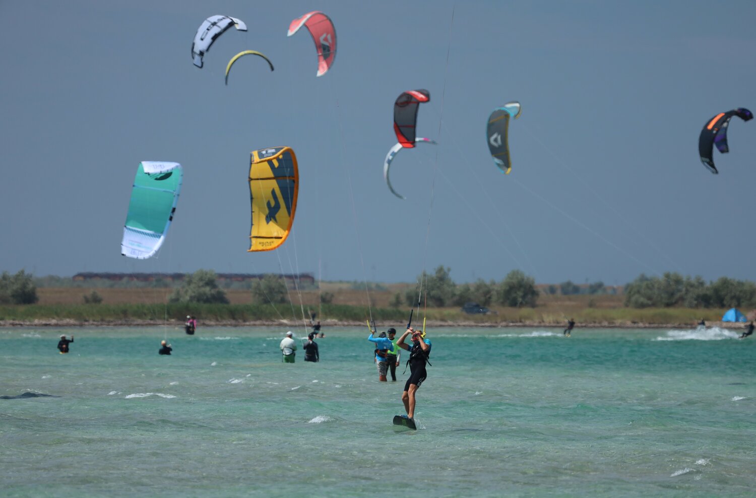 Занятие по кайтсерфингу: индивидуально, абонемент на месяц, 8 занятий