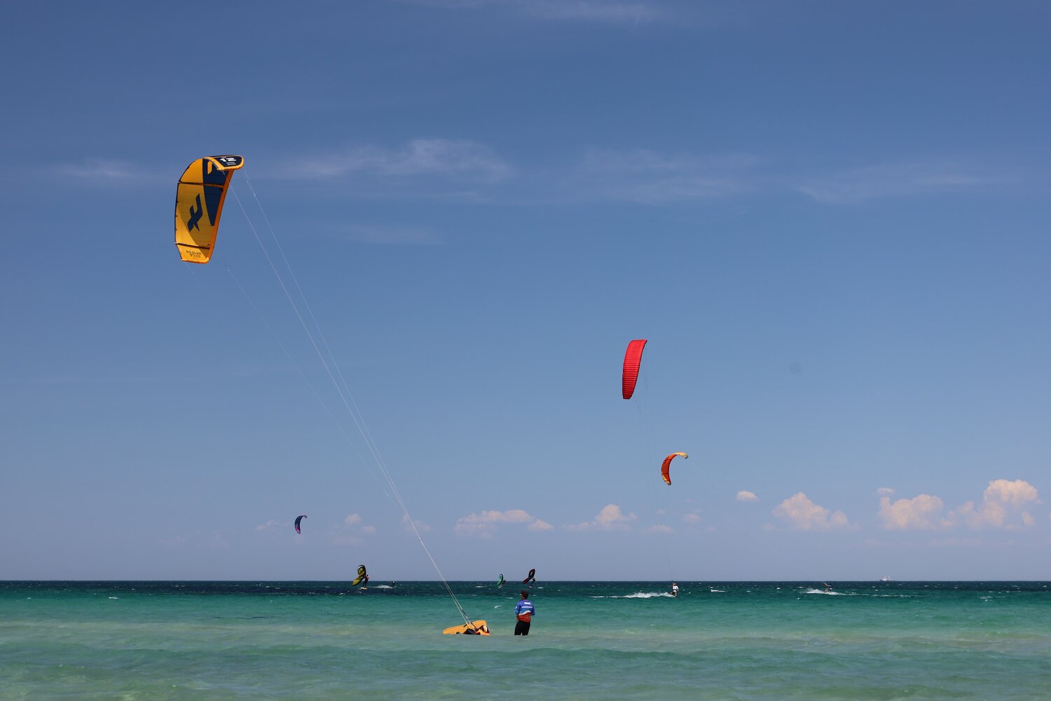 Занятие по кайтсерфингу: индивидуально, абонемент на месяц, 12 занятий