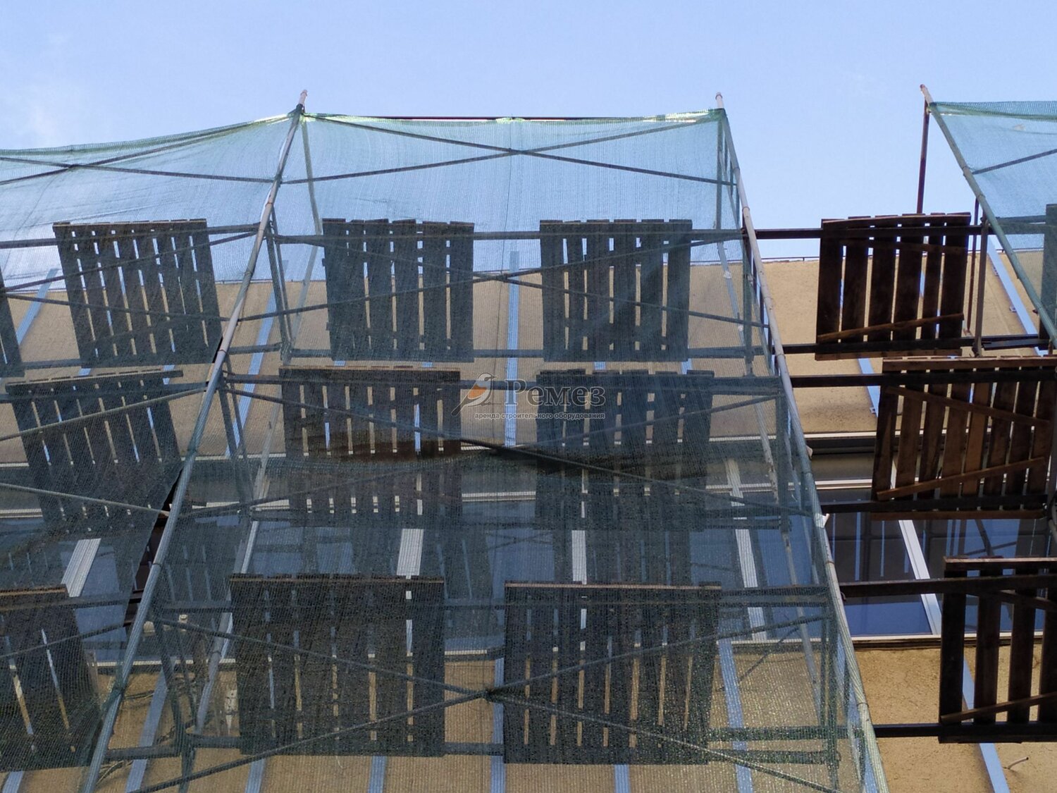 Аренда облегченных рамных фасадных лесов ЛРСП-30