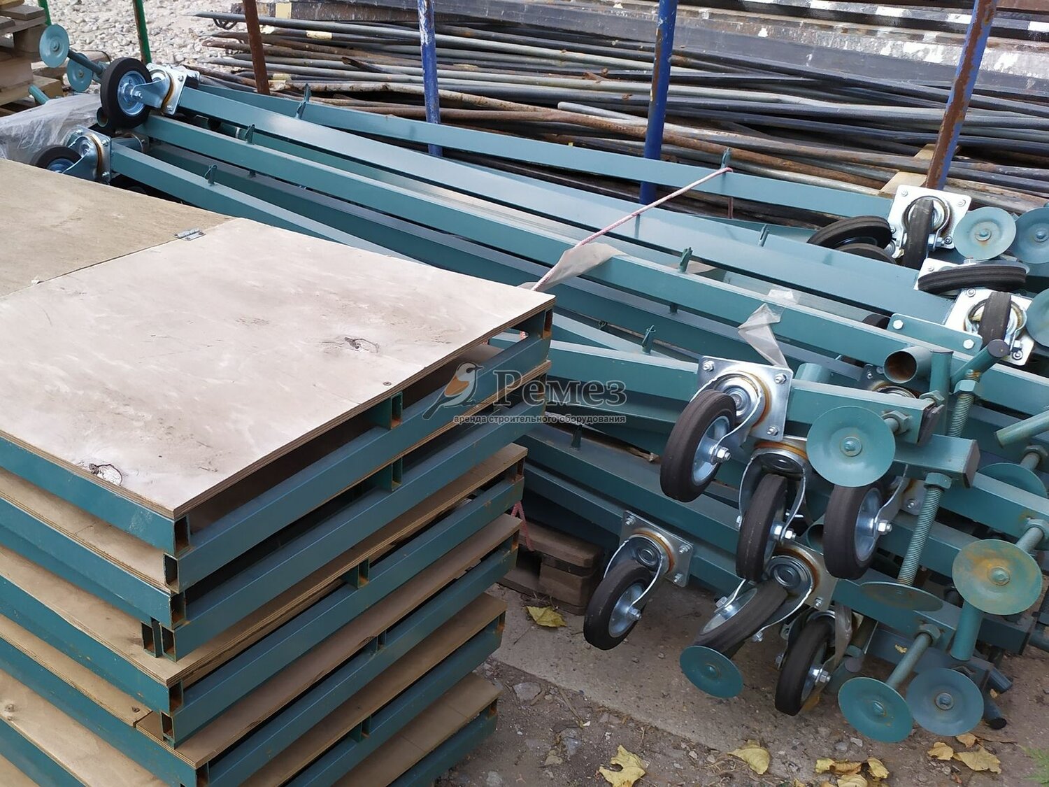 Аренда передвижных строительных вышек-тур