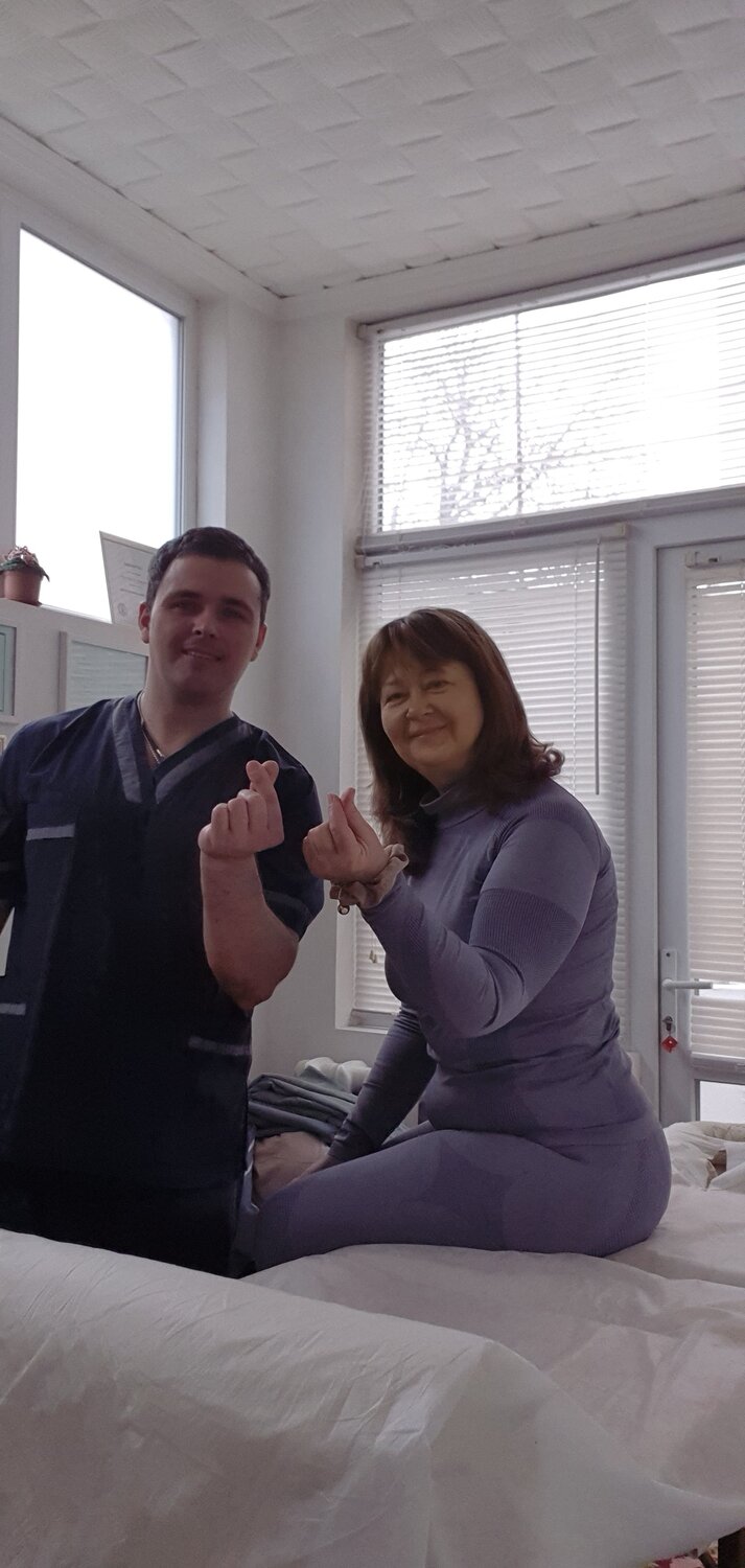 Общий массаж + коррекция позвоночника ( трастовые манипуляции) в Симферополе