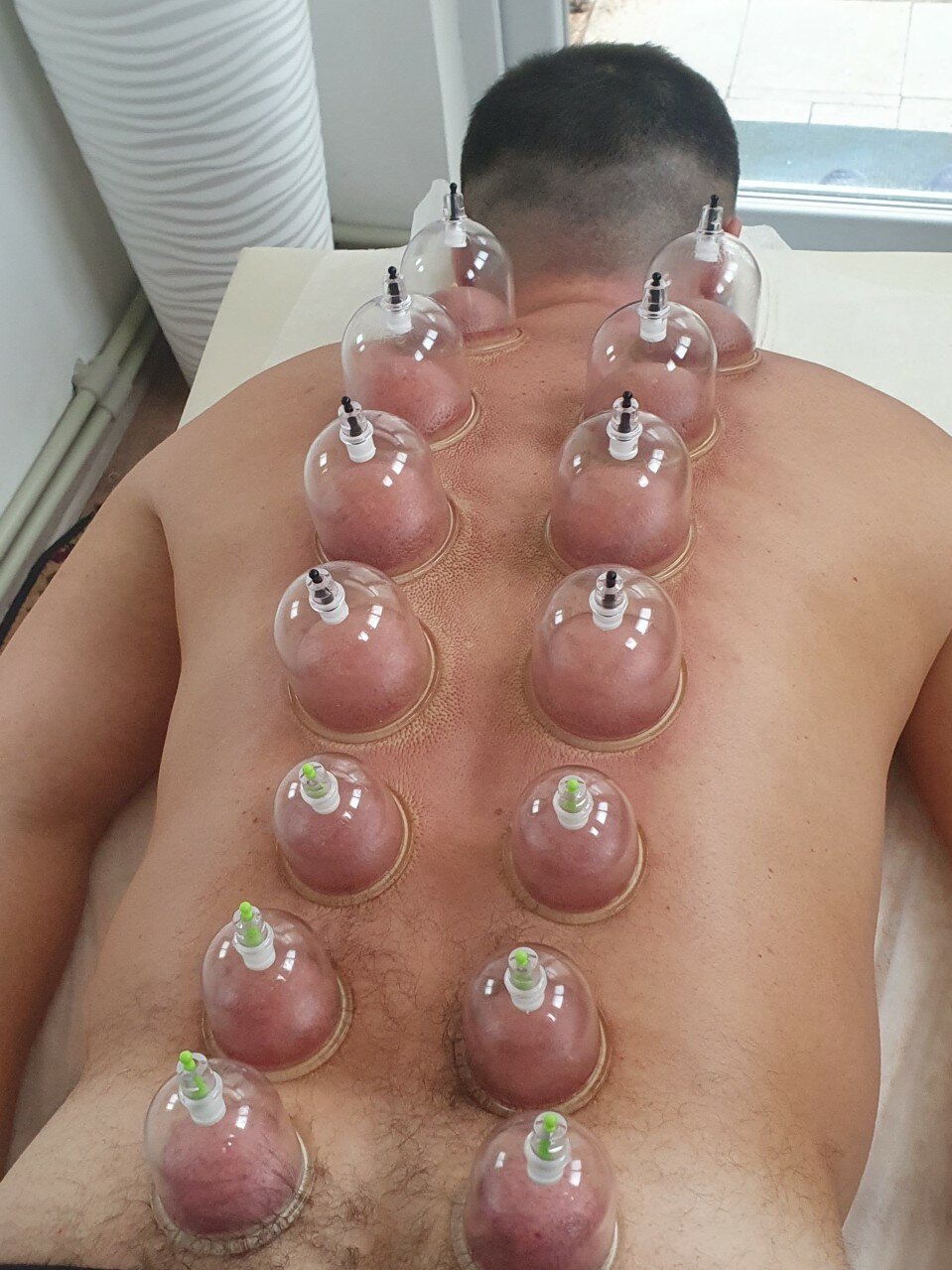 Общий массаж + коррекция позвоночника ( трастовые манипуляции) в Евпатории