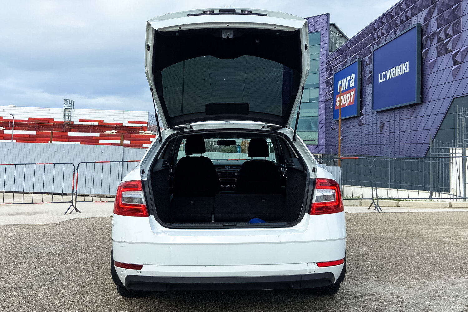 Аренда автомобиля: Skoda Octavia