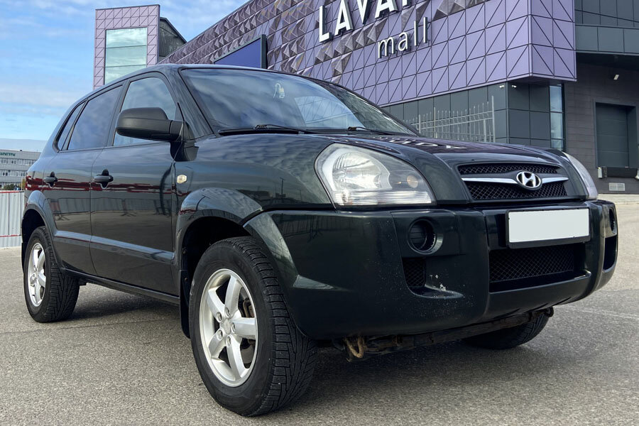 Аренда авто прокат Hyundai Tucson внедорожник темно-зеленый 2.0 л