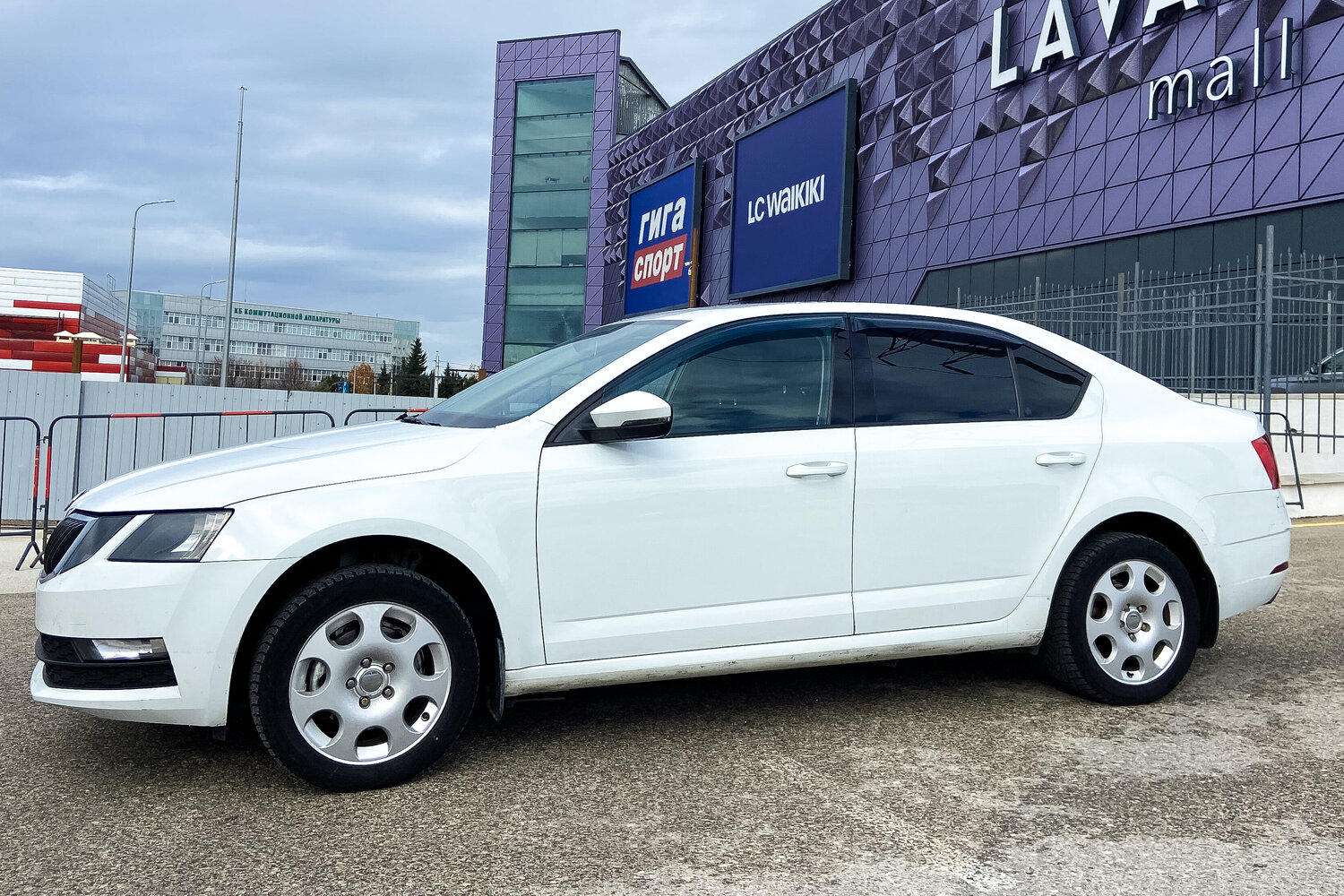 Аренда автомобиля: Skoda Octavia