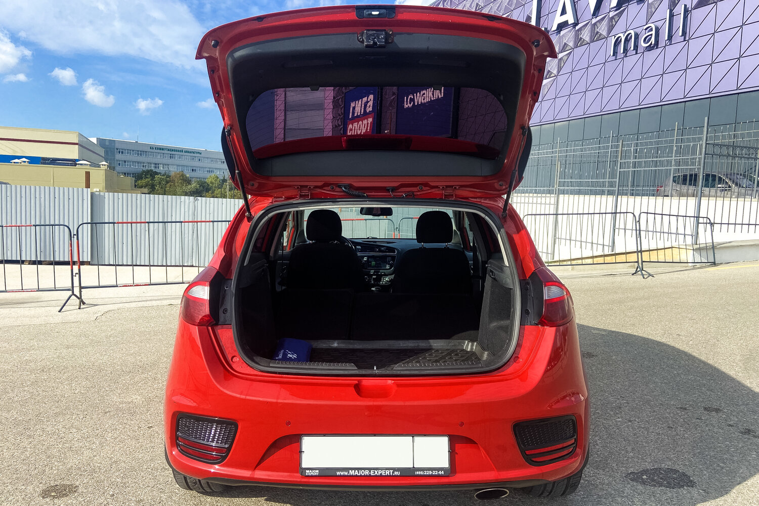 Аренда авто прокат Kia Ceed 3 (Киа Сид 3) хэтчбек красный 1.5 л