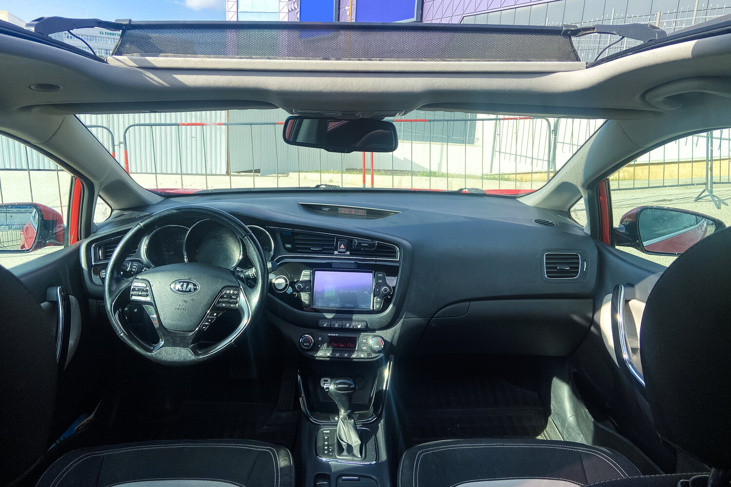 Аренда авто прокат Kia Ceed 3 (Киа Сид 3) хэтчбек красный 1.5 л