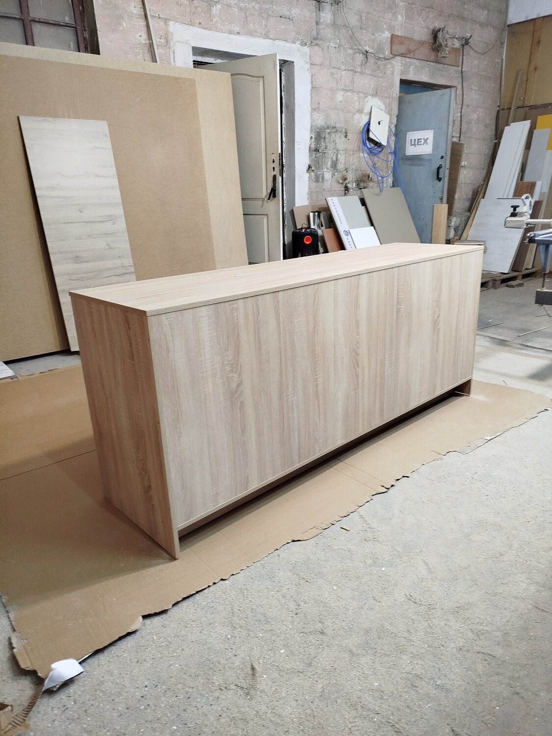 Торговое оборудование для магазинов