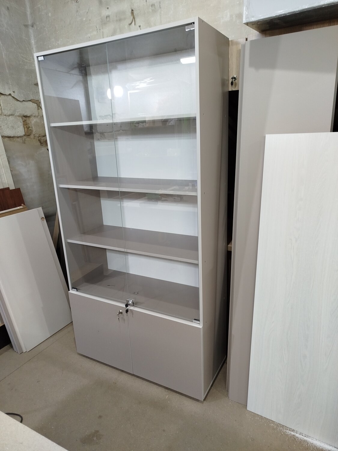 Торговое оборудование для магазинов