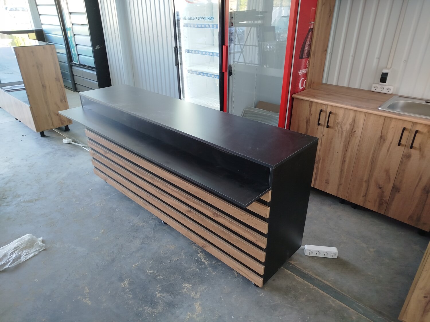 Торговое оборудование для магазинов