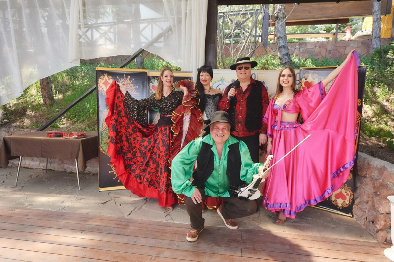 Цыганское шоу - ансамбль