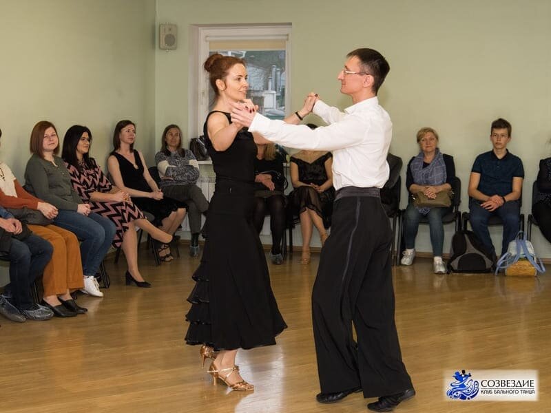 Занятия бальными танцами для взрослых (19-99 лет)