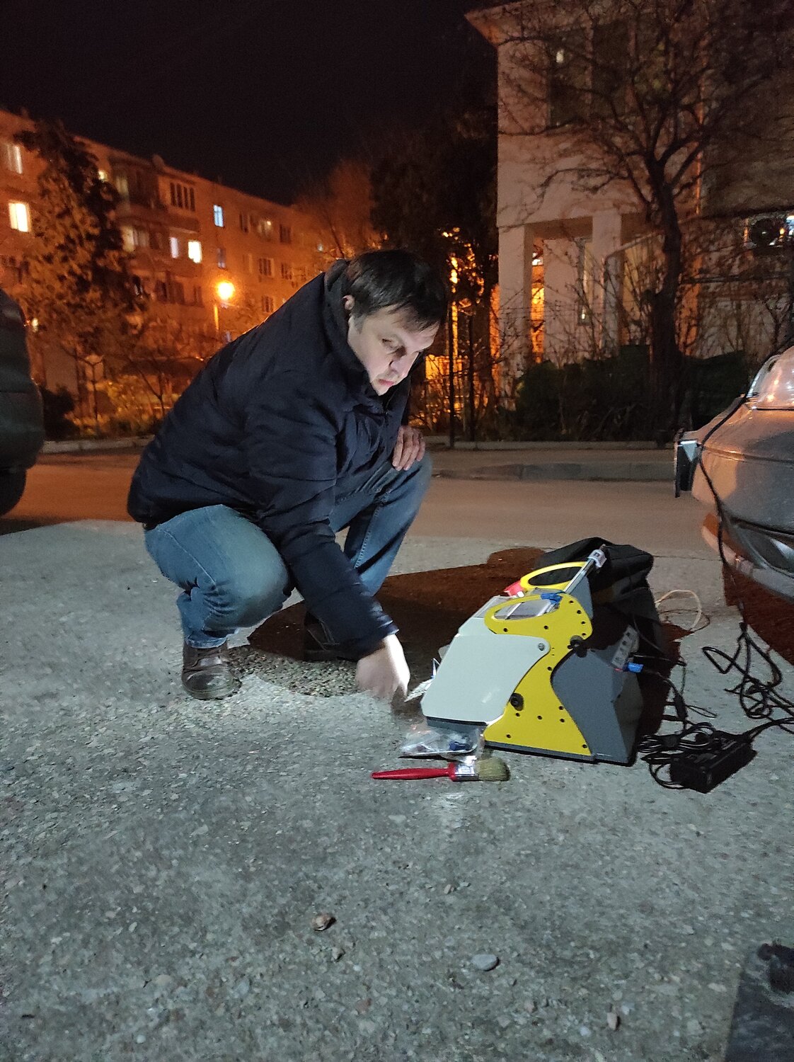 Вскрытие дверного замка