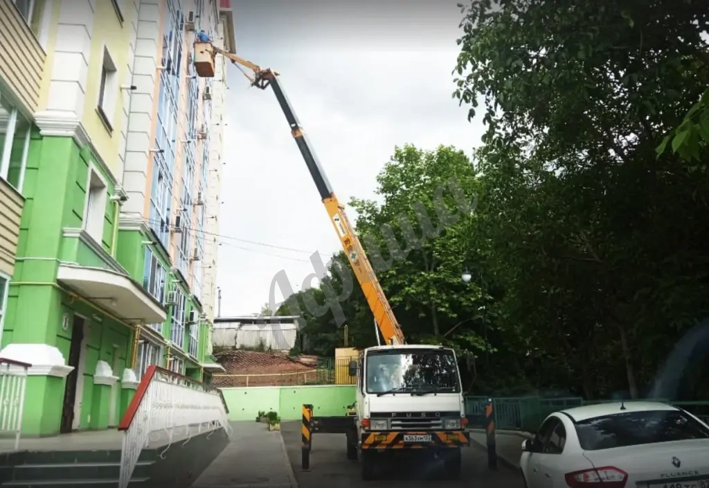 Аренда автовышки: Mitsubishi Автовышка 26 метров