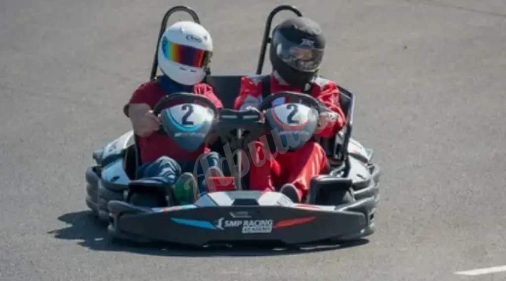 Заезд на двойном картинге в выходной.