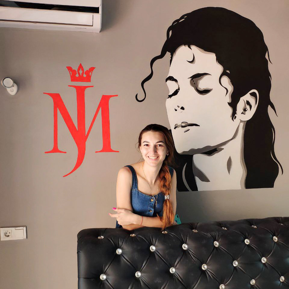 Роспись стен акрилом