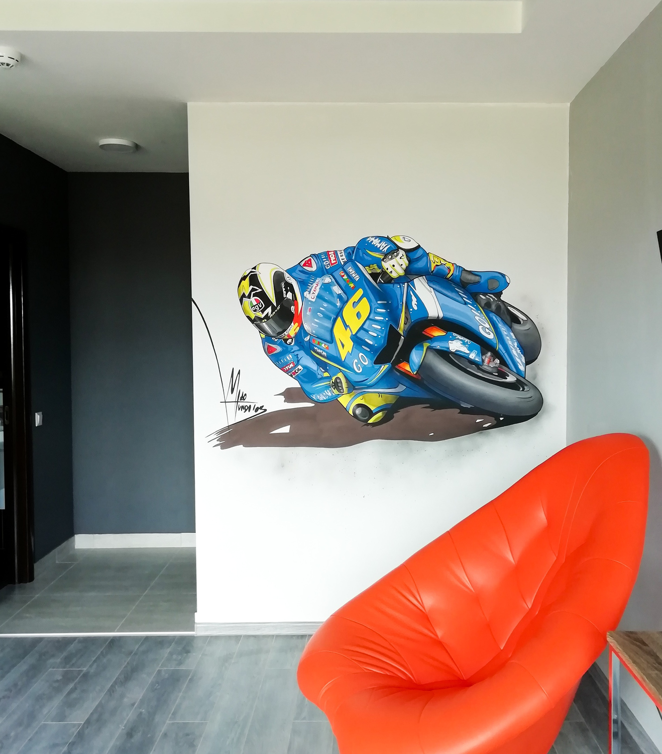 Роспись стен акрилом