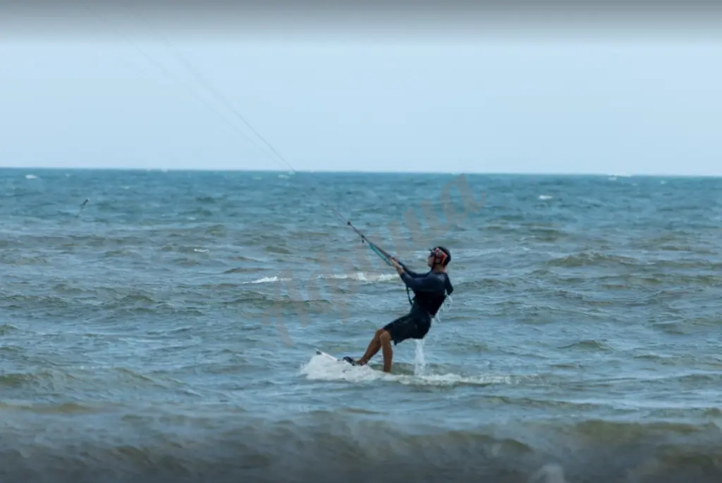 Занятие по кайтсерфингу: индивидуально, абонемент на месяц, 8 занятий