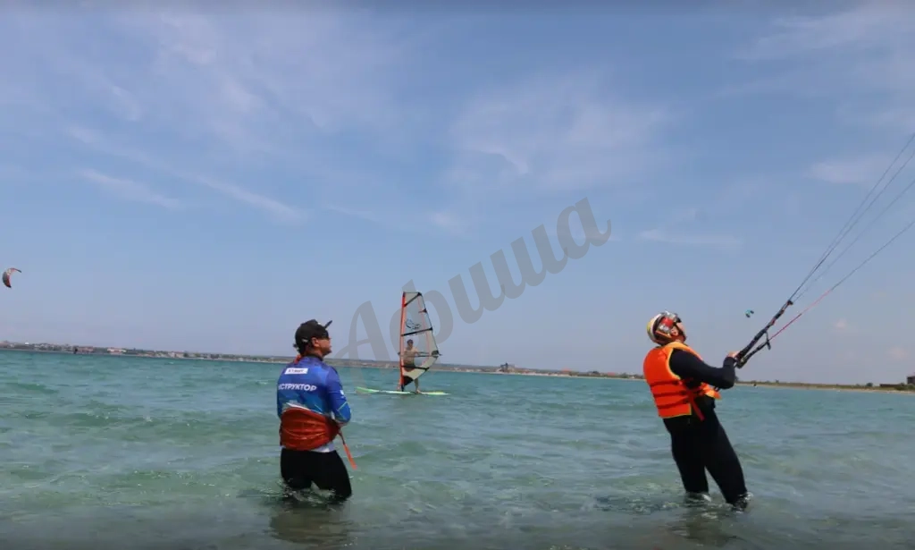 Занятие по кайтсерфингу: индивидуально, абонемент на месяц, 12 занятий