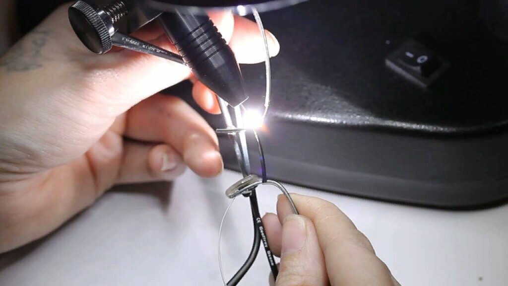 Ремонт очков