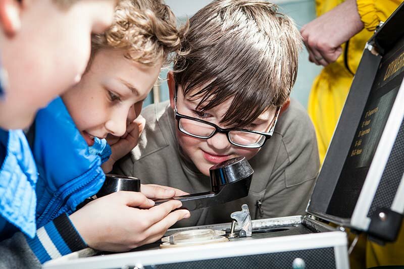 Разработка тематических квестов на День Рождения