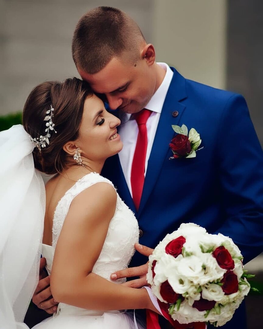 Профессиональный ведущий на свадьбу для незабываемого праздника