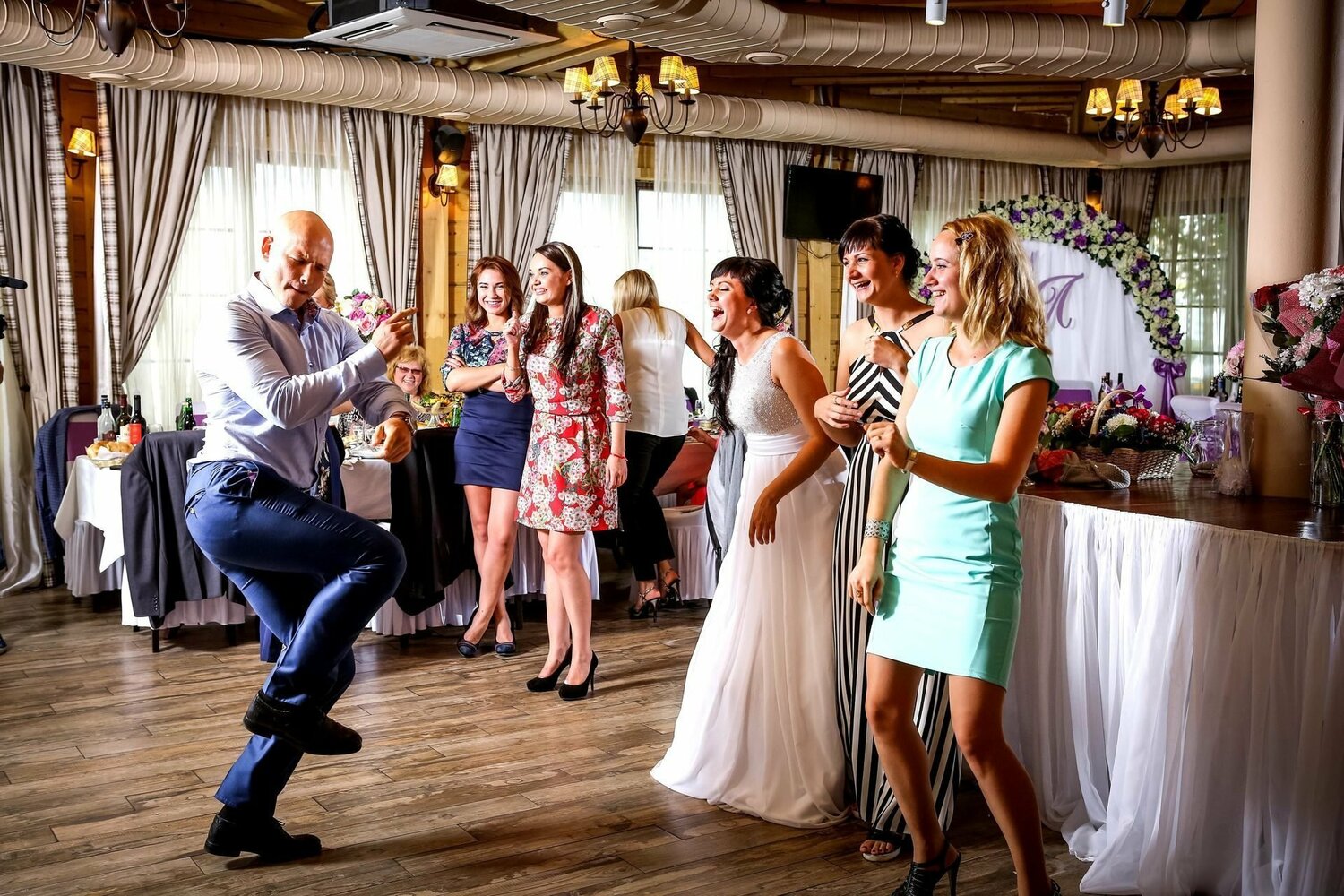 Профессиональный ведущий для вашего корпоративного мероприятия