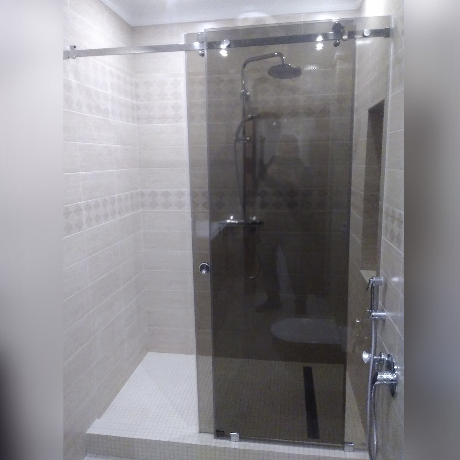 Монтаж душевой кабины