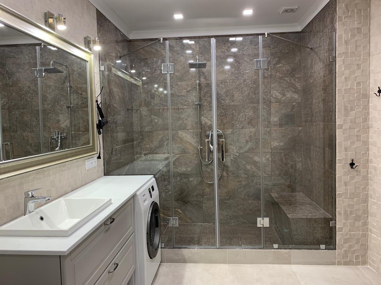 Душевые из стекла на заказ