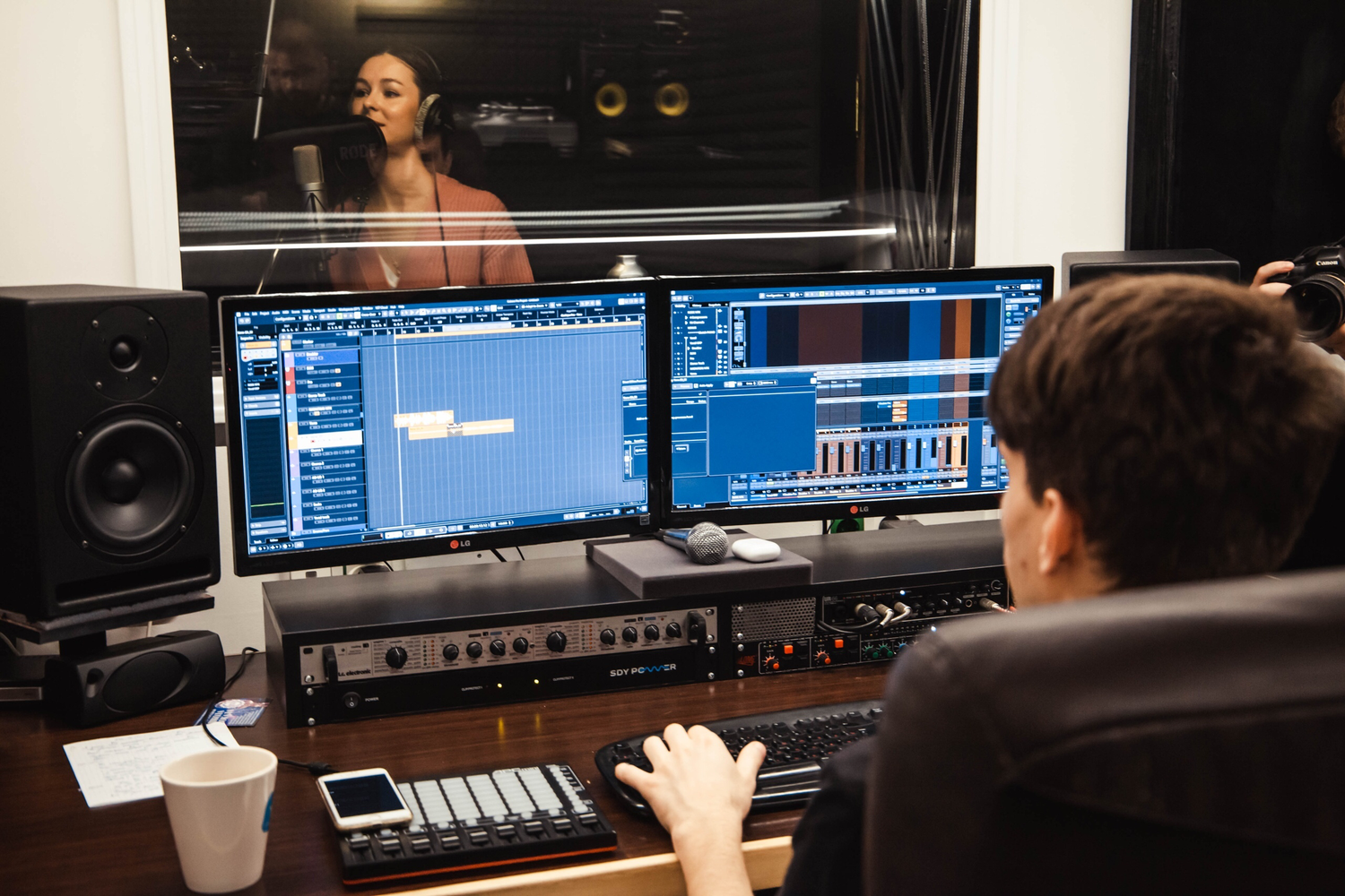 Запись вокала