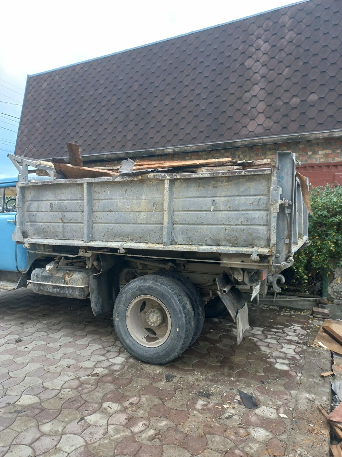 Вывоз старой мебели