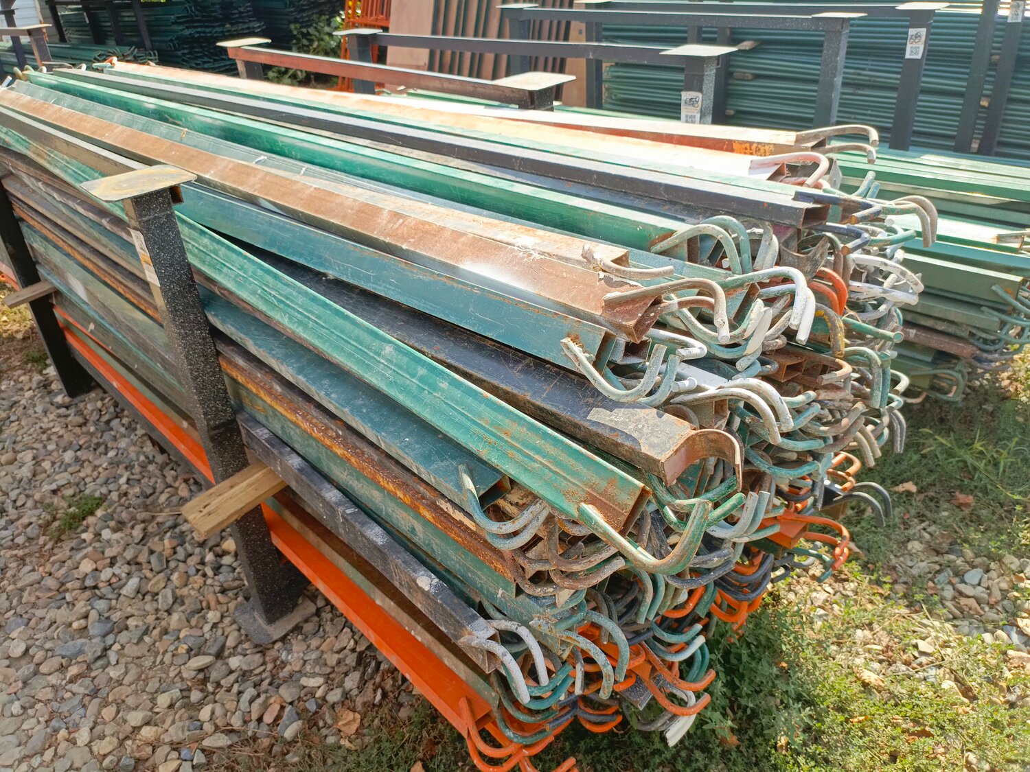 Продажа б/у строительных лесов рамных