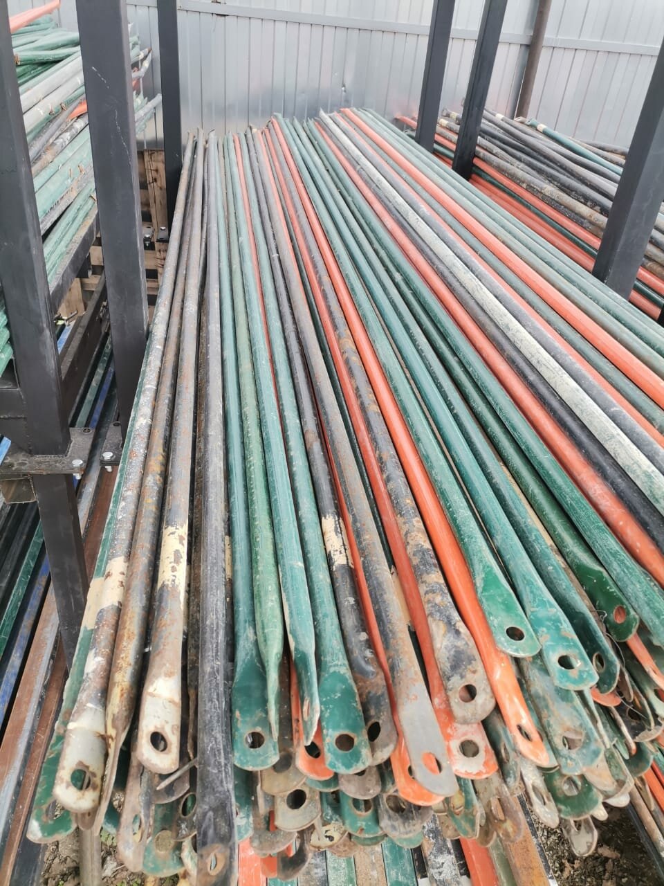 Продажа б/у строительных лесов рамных