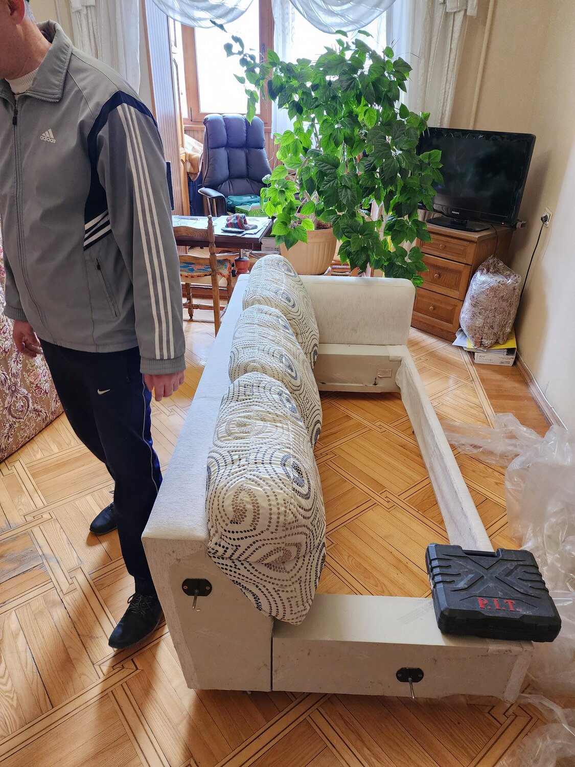 Перевозка дивана