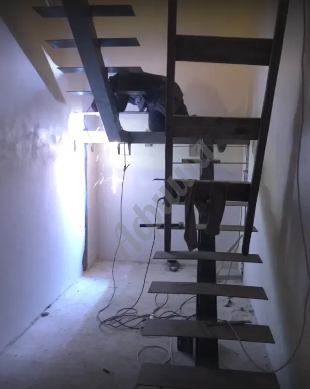 Установка лестниц