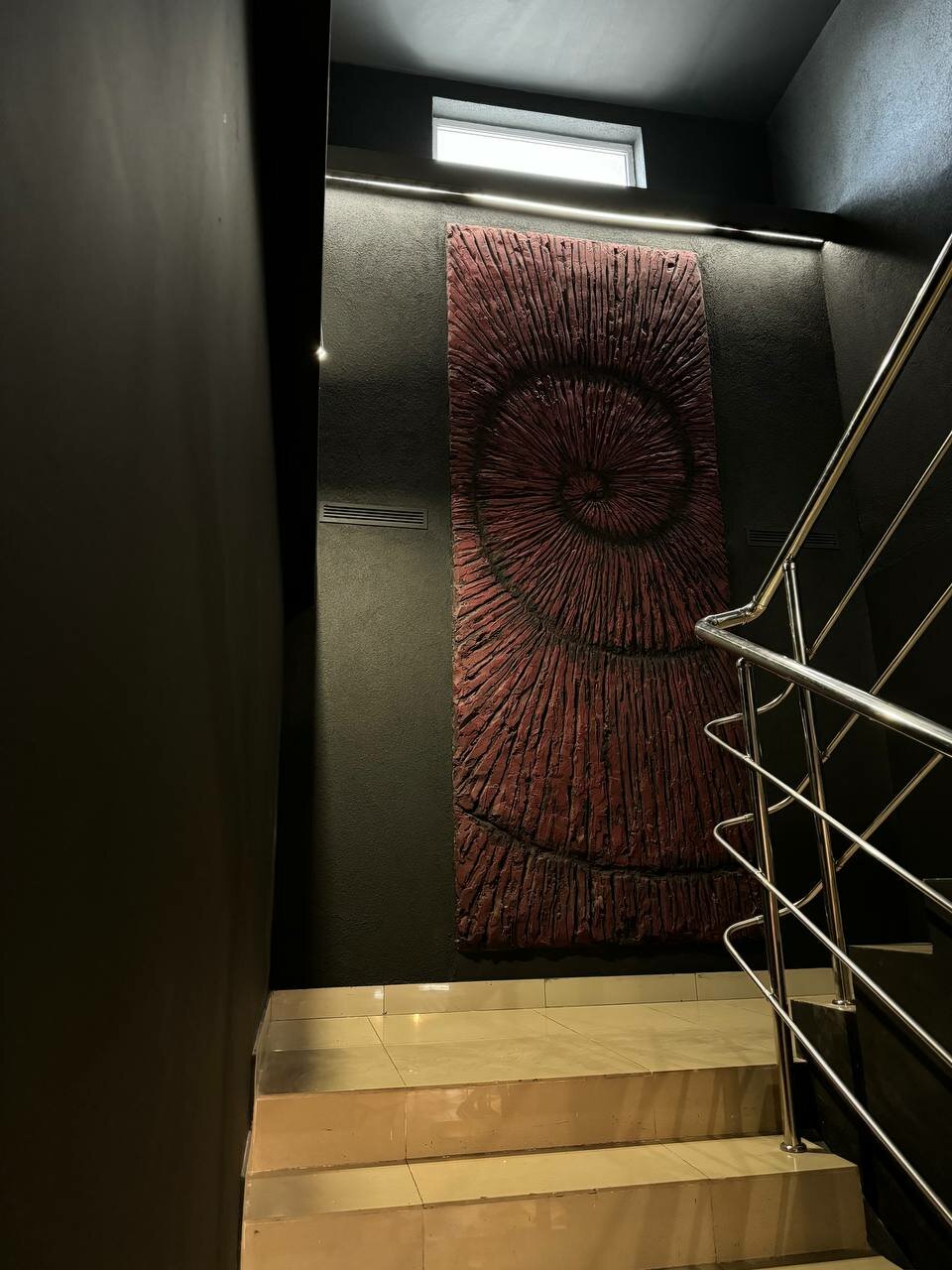 Барельеф горельеф