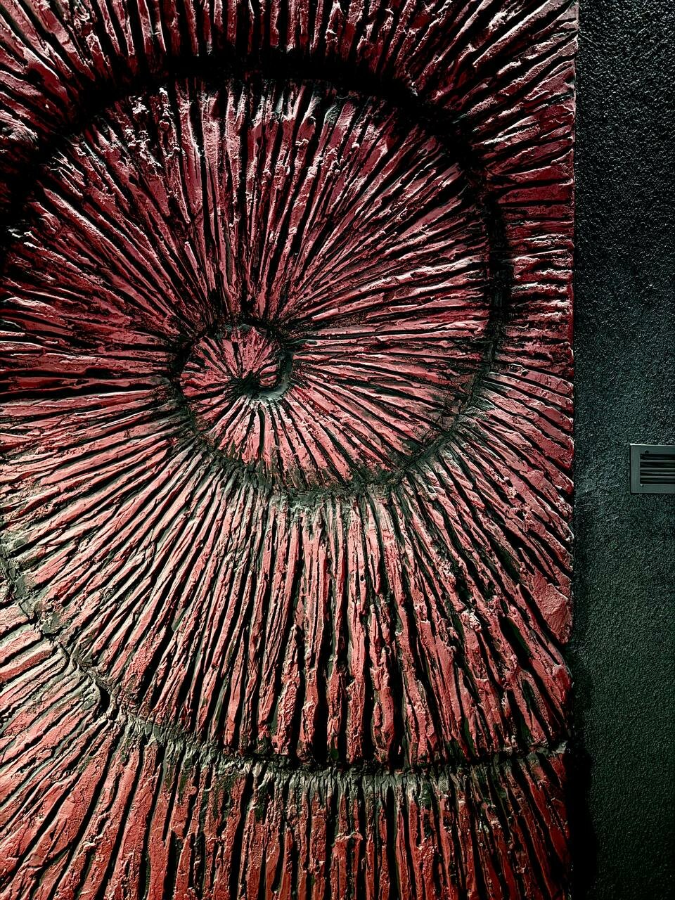 Барельеф горельеф