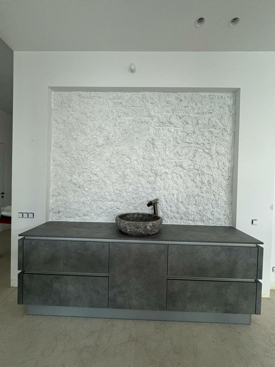 Барельеф горельеф