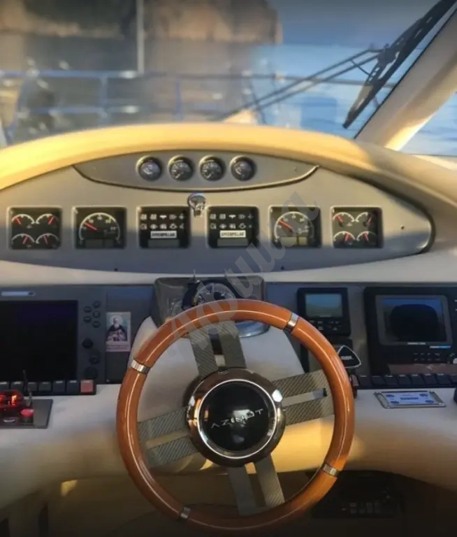 Аренда Яхты Azimut 55 Балаклава для морских прогулок